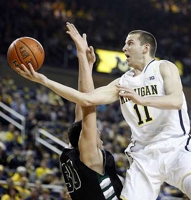 Nik Stauskas (11)