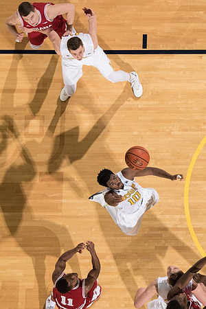 Sean Lonergan (20) and Zak Irvin (21)