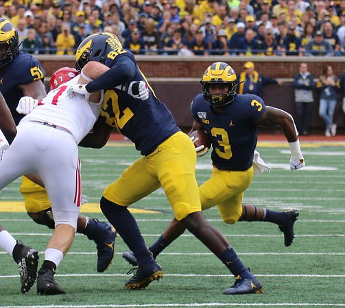 Cesar Ruiz (51), Nick Eubanks (82), and Christian Turner (3)