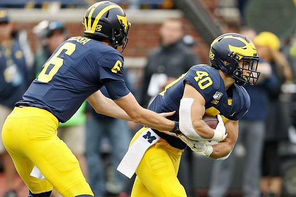 Michael Sessa (6) and Ben VanSumeren (40)
