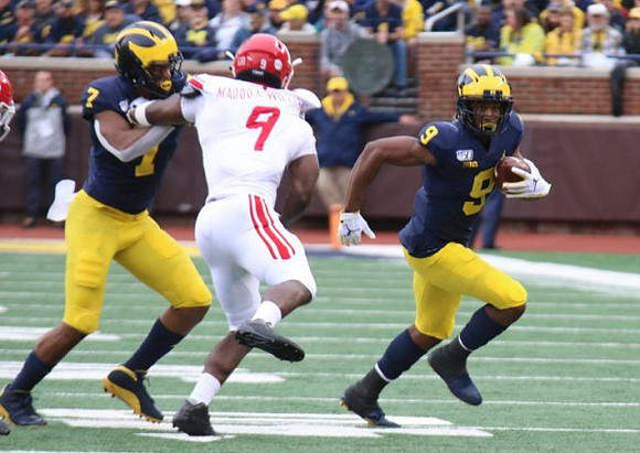 Tarik Black (7) and Donovan Peoples-Jones (9)