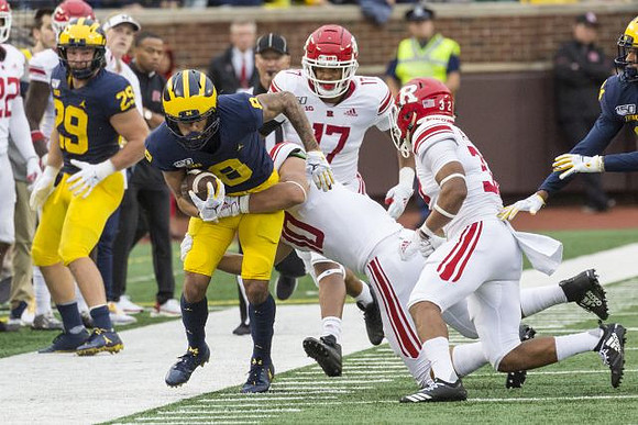 Jordan Glasgow (29) and Ronnie Bell (8)