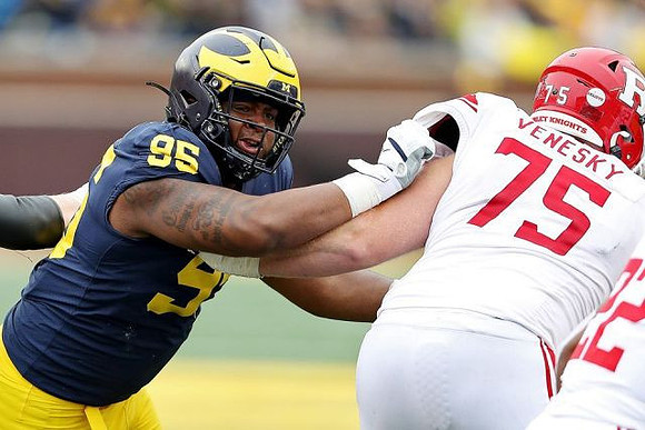 Donovan Jeter (95)