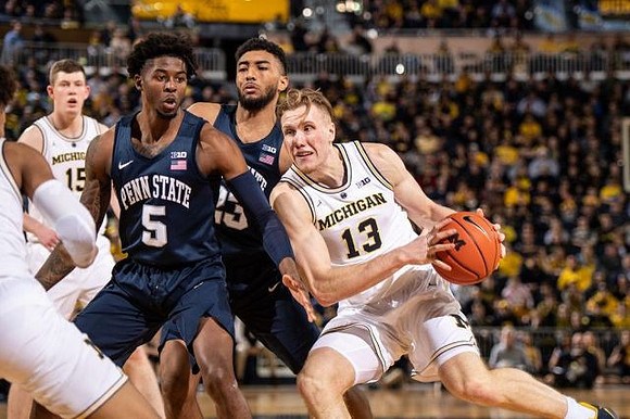Ignas Brazdeikis (13) and Jon Teske (15)