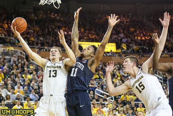 Ignas Brazdeikis (13) and Jon Teske (15)