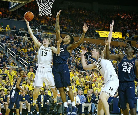 Ignas Brazdeikis (13) and Jon Teske (15)