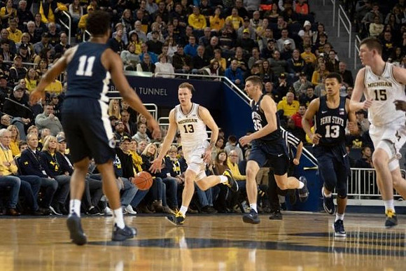 Ignas Brazdeikis (13) and Jon Teske (15)