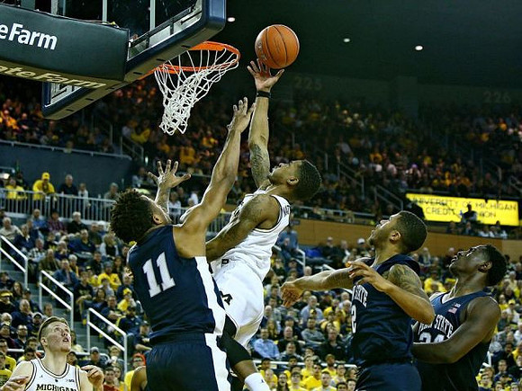 Ignas Brazdeikis (13) and Charles Matthews (1)