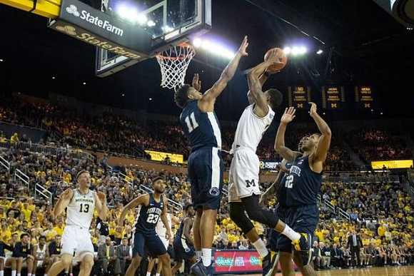 Ignas Brazdeikis (13) and Charles Matthews (1)
