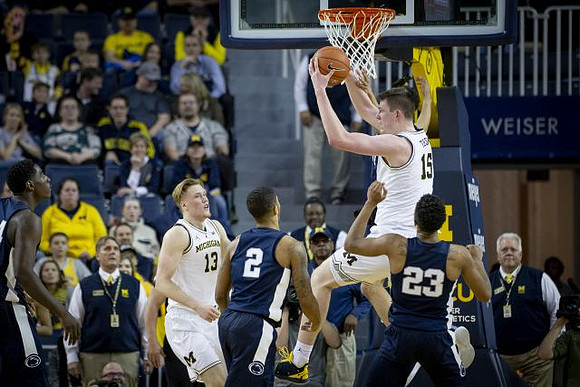 Ignas Brazdeikis (13) and Jon Teske (15)