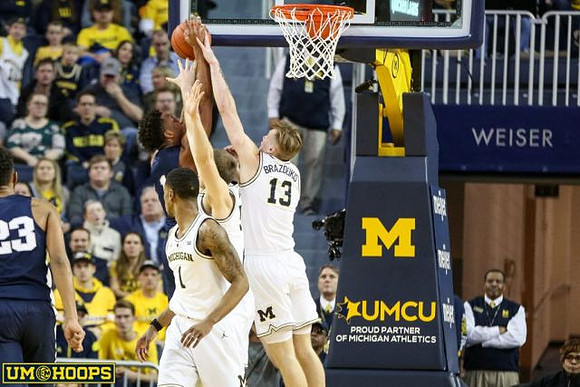Charles Matthews (1), Austin Davis (51), and Ignas Brazdeikis (13)