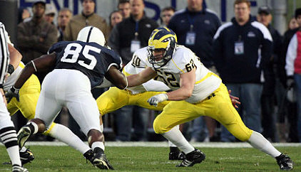 Tim McAvoy (62) and Steven Threet (10)