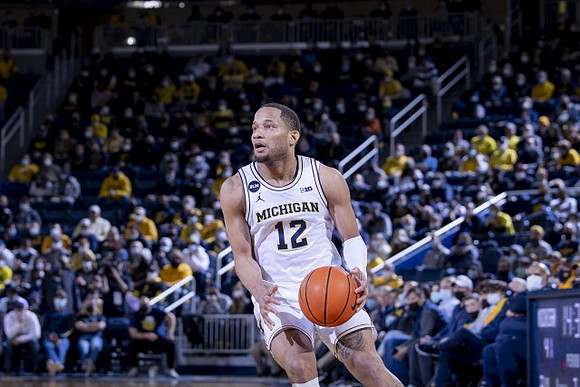 DeVante' Jones (12)