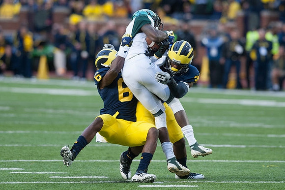 Raymon Taylor (6) and Thomas Gordon (30)