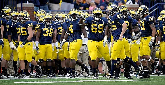 Joe Bolden (35), Al Backey (38), Cameron Gordon (4), Willie Henry (69), Matt Wile (45), and Roy Roundtree (21)