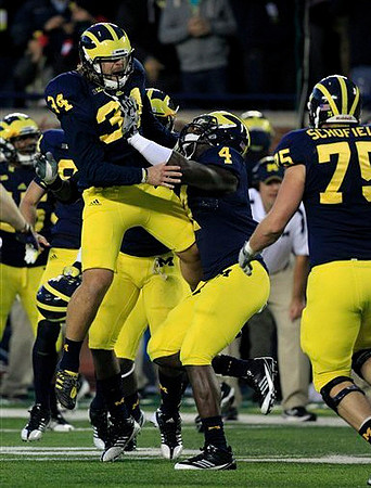 Brendan Gibbons (34), Cameron Gordon (4), and Michael Schofield (75)