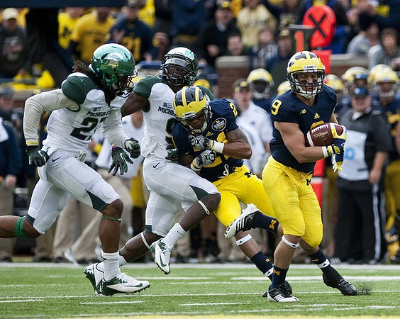 Drew Dileo (9) and Roy Roundtree (21)
