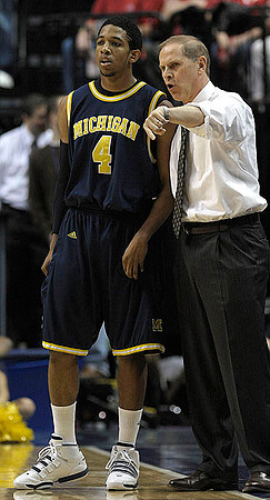 Darius Morris (4) and John Beilein