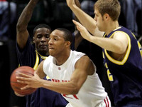 Manny Harris (3) and Zack Gibson (32)