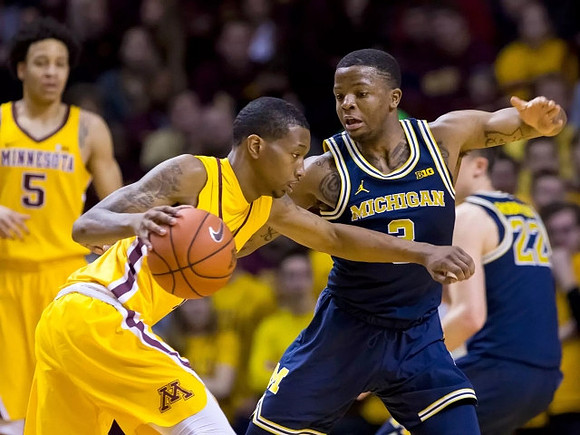 Xavier Simpson (3) and Duncan Robinson (22)