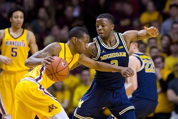 Xavier Simpson (3) and Duncan Robinson (22)