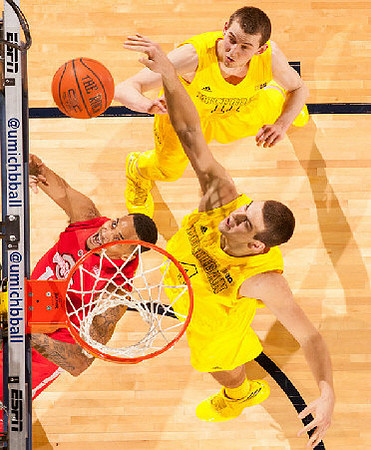 Mitch McGary (4) and Nik Stauskas (11)