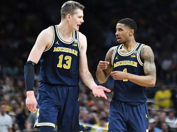Moritz Wagner (13) and Charles Matthews (1)