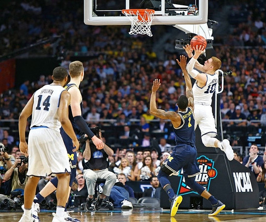 Moritz Wagner (13) and Charles Matthews (1)