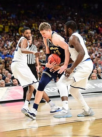 Moritz Wagner (13)