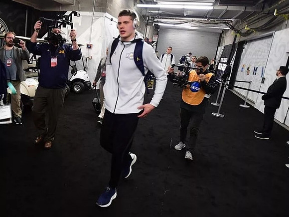 Moritz Wagner (13)