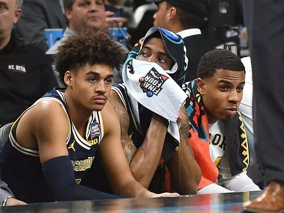 Jordan Poole (2), Charles Matthews (1), and Jaaron Simmons (5)