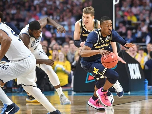 Moritz Wagner (13) and Muhammad-Ali Abdur-Rahkman (12)