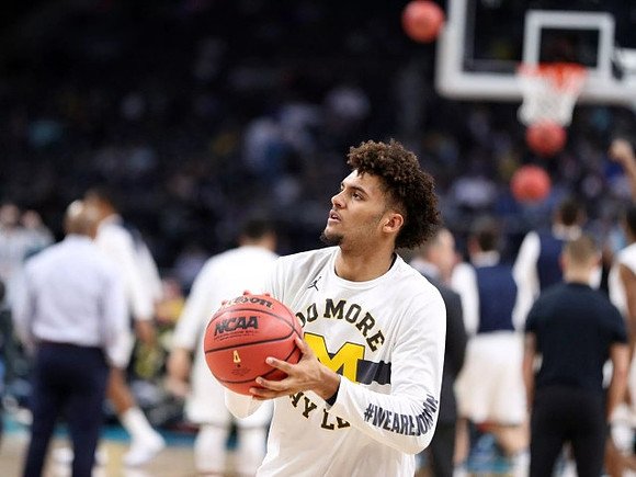 Isaiah Livers (4)