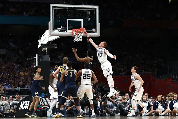 Jordan Poole (2), Moritz Wagner (13), and Charles Matthews (1)