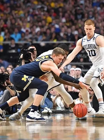 Moritz Wagner (13)