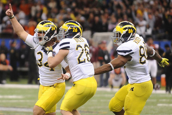 Brendan Gibbons (34), Drew Dileo (26), and Kevin Koger (86)