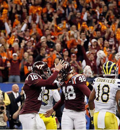 J.T. Floyd (8) and Blake Countess (18)