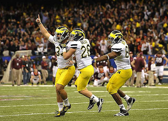 Brendan Gibbons (34), Drew Dileo (26), and Kevin Koger (86)