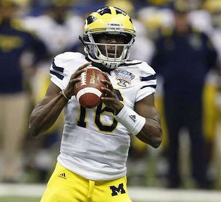 Denard Robinson (16)