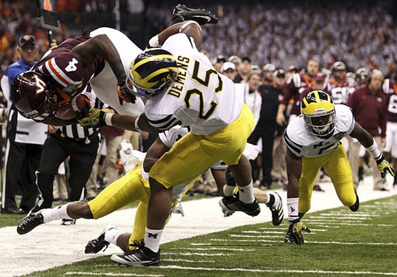 Kenny Demens (25) and Courtney Avery (5)