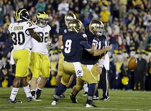 Thomas Gordon (30) and Jordan Kovacs (32)