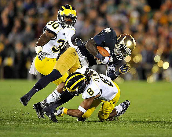 Thomas Gordon (30) and J.T. Floyd (8)