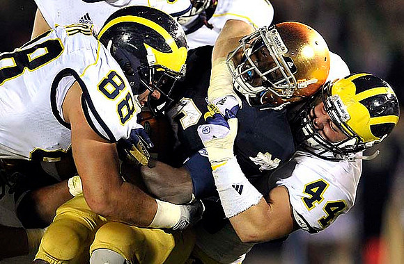 Craig Roh (88) and Desmond Morgan (44)