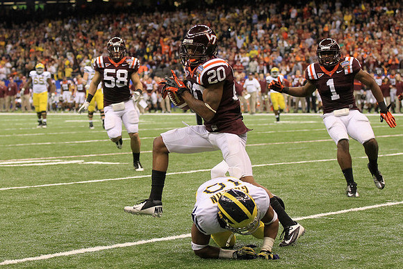 Patrick Omameh (65) and Jeremy Gallon (10)