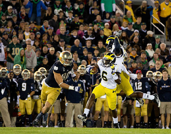 Raymon Taylor (6) and Thomas Gordon (30)