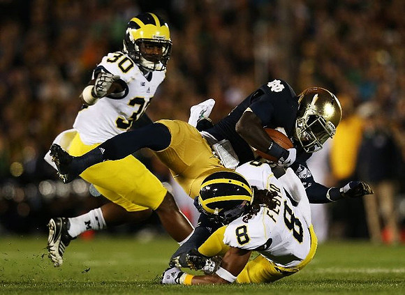 Thomas Gordon (30) and J.T. Floyd (8)