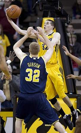 Zack Gibson (32)