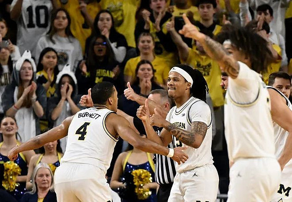 Nimari Burnett (4), Rubin Jones (15), and Tre Donaldson (3)