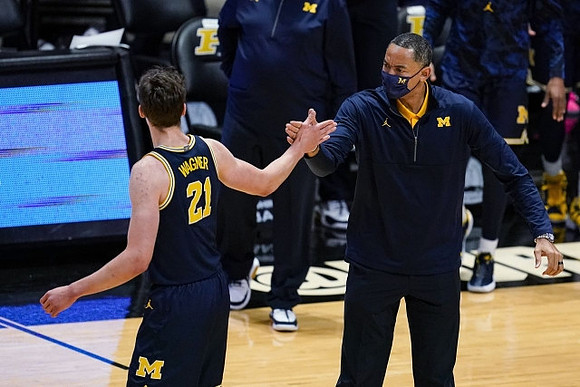 Franz Wagner (21) and Juwan Howard