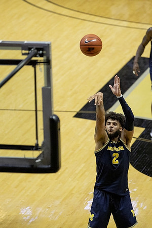 Isaiah Livers (2)
